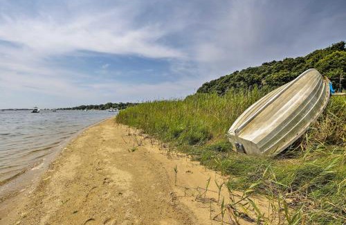 Teaticket House | Renovated Cape Cod Home Walk to Beach and Downtown!