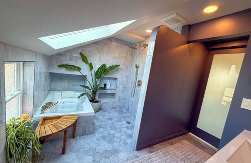 Flemington Other | Renovated Charming Rustic Farmhouse, Modern + Stylish Retreatnn