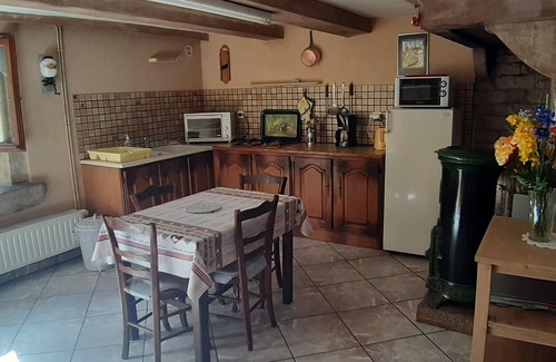 La Vaivre Cottage | Renovated cottage in the tranquil Southern Vosges