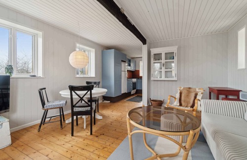 Listed House | Renovated family home in Listed - Close to sea