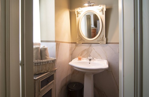 Gaggio Montano Bed & Breakfast | Renovated historic house in the Borgo Antico in Gaggio Montano Bolognese Apennines