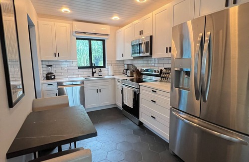 Croissant Park House | Renovated historic home 6 month lease only