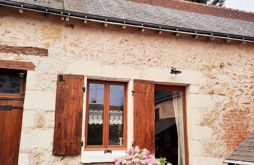Sache House | Renovated house in pretty Touraine village