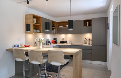Menerbes House | Renovated Mas in Ménerbes: private pool, AC, wifi, pets welcome, parking