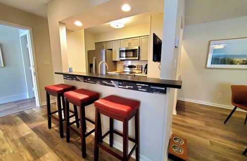 Myrtle Beach Condo | Renovated Myrtle Beach Condo | Sleeps 9 | Pool, Free Tickets, Pet-Friendly