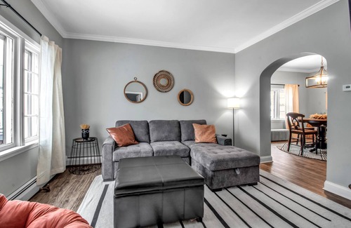 Depew Apartment | Renovated | Near Airport | Central Location