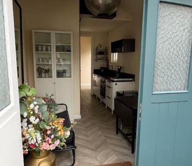 Duinzigt Apartment | Renovated & private Tinyhouse Den Haag short stay appartment