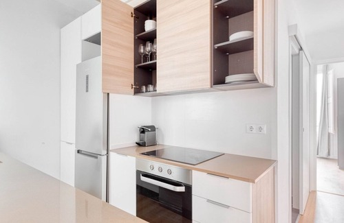 Sarria Apartment | Renovated Sarrià 3br w/Balcony, by Blueground