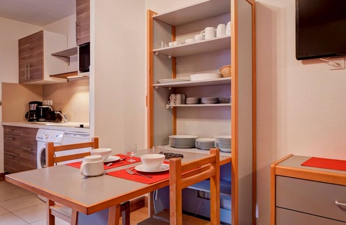 Brides-les-Bains Apartment | Renovated Studio for 4 with Balcony, Perfect Location in Brides-les-Bains