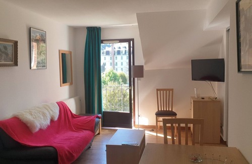 Montauban-de-Luchon Apartment | Renovated T3 apartment with mountain views; near Luchon center!