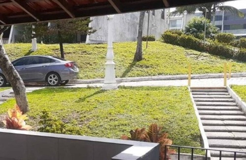 Piata House | Rent 3-bedroom village, beach front.