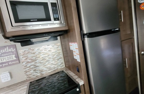 Bay Lake House | Rent a great camper at Fort Wilderness,delivery included! Campsite not included.