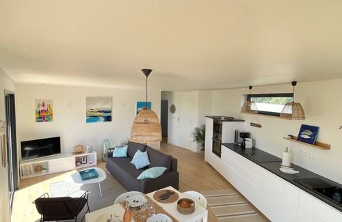 Locquirec House | Rental house with sea view