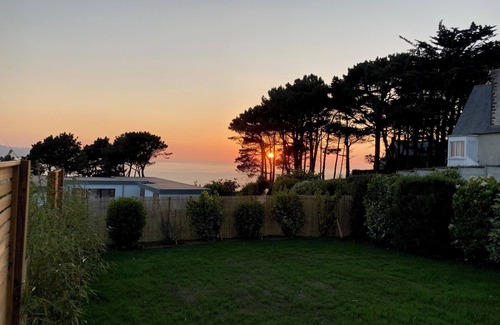 Locquirec House | Rental house with sea view