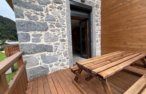 Rochesson House | Rental of 12 gîtes and 1 chalet that can accommodate 2 to 10 people.