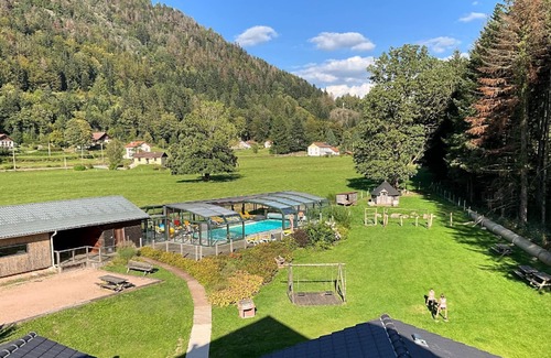 Rochesson House | Rental of 12 gîtes and 1 chalet that can accommodate 2 to 10 people.