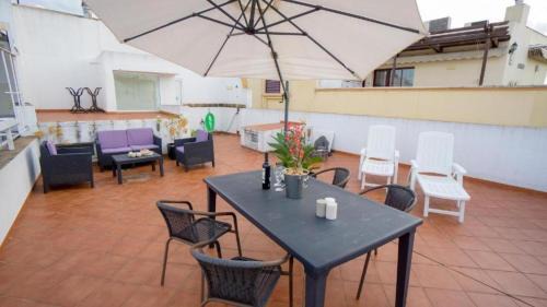 El Arenal Apartment | RentalSevilla terraza en el arenal