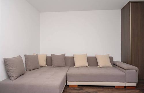 Borek Fałecki Zachod Apartment | RentPlanet - Apartament Mireckiego