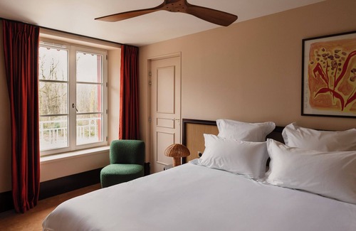 La Ville-aux-Clercs Hotel | Repère Sauvage