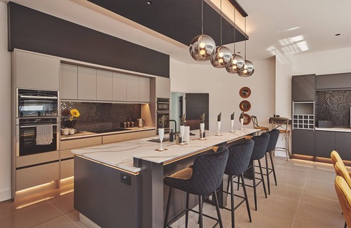 Cheddar Cottage | Reservoir View - a modern home that sleeps 8 guests in 4 bedrooms