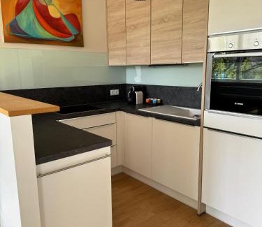 Gries Apartment | Reside in the Golden Wave