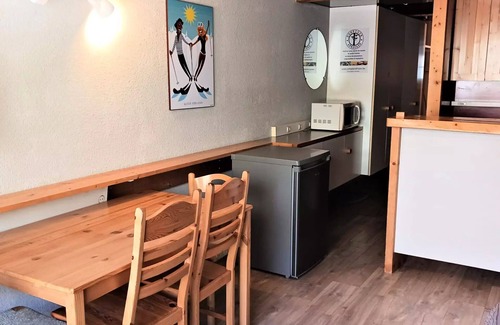 Arc-2000 Apartment | Residence Hotel Aiguille Rouge - Charming studio for 4 people in Arc 2000 ski to the feet, in the center resort, at the foot of the shops and close to bowling and the