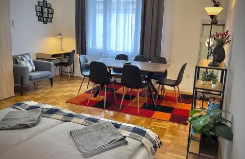 Belso-Ferencvaros Apartment | Residence in the pedestrial area
