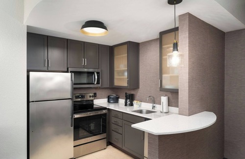 Gainesville Hotel | Residence Inn by Marriott Gainesville I-75