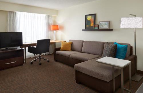 Etobicoke Hotel | Residence Inn by Marriott Toronto Airport