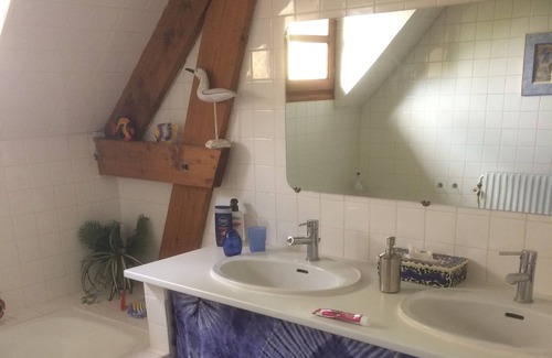 Saint-Piat House | Residence on the banks of the Eure that can accommodate 18 people for a weekend