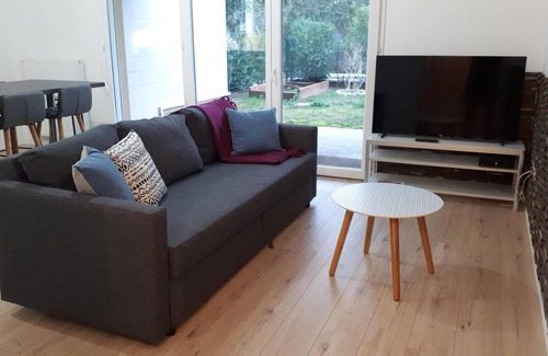 Champs-sur-Marne Condo | Residence the castle