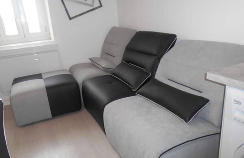Chateauroux Apartment | Residence Valissou - Black and white apartment decoration