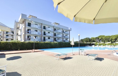 San Vincenzo Apartment | Residence with pool in San Vincenzo
