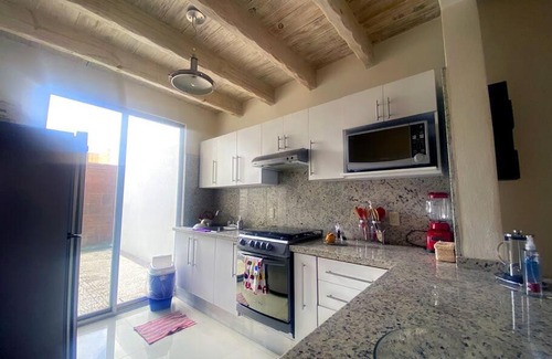 San Miguel de Allende House | Residencia con alberca