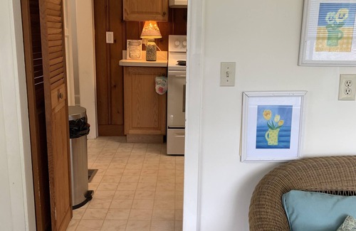 Norfolk House | Residential Bungalow - Pet friendly, WiFi, Quiet Residential Area
