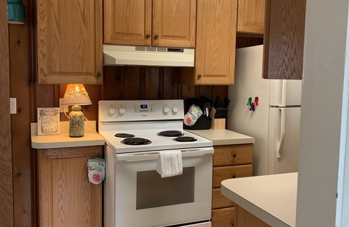 Norfolk House | Residential Bungalow - Pet friendly, WiFi, Quiet Residential Area