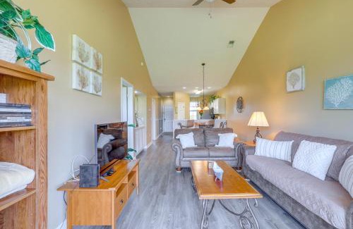 Carolina Forest Apartment | Resort Amenities Bright Condo in Myrtle Beach!