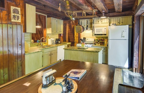 Treasure Lake Cabin | Resort Amenities: Family-Friendly DuBois Cabin