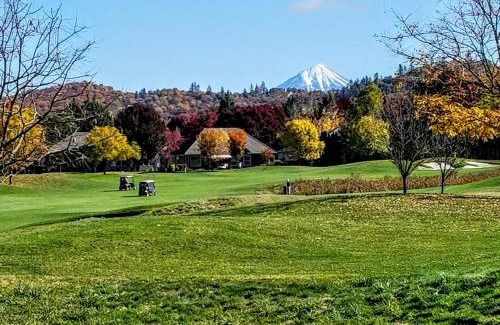 Eagle Point Hotel | Resort at Eagle Point Golf Club Lodging