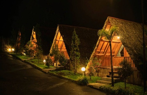 Ciater Villa | Resort bernuansa alam dengan kolam renang pribadi !