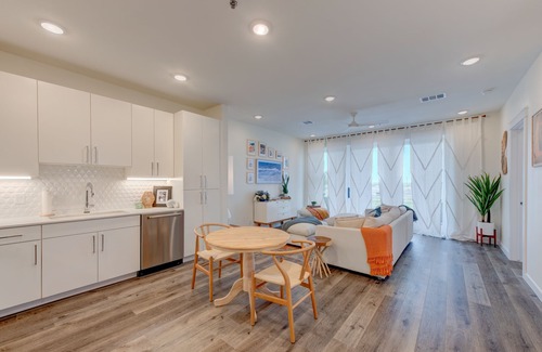 Port Aransas Condo | Resort Pools, Pet Friendly, Boardwalk to Beach