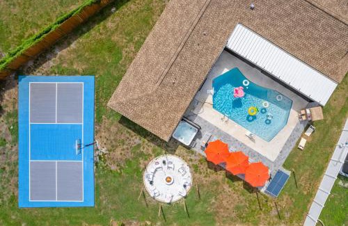 Walsingham House | Resort Style Backyard Pool Movie Game Room