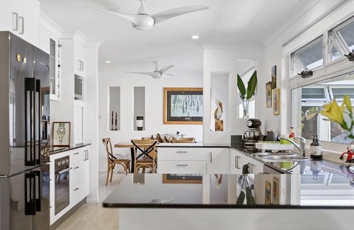 Twin Waters Apartment | Resort Style Home With Pool Twin Waters