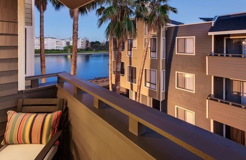 East San Mateo Condo | Resort-Style Living! 2BR at Lakeshore Landing w Pool