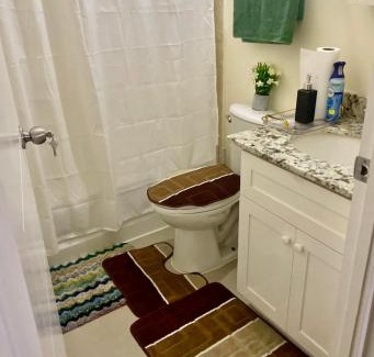 Old Harbour Apartment | Resort Vibes Getaway - Colbeck Manor Old Harbour - Gated, pool, gym