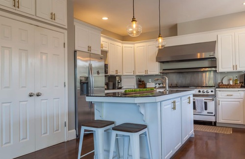 Sammamish House | Resplendent Lakeside Community Home by Microsoft