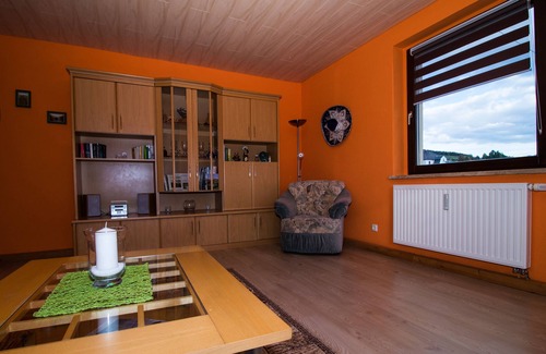 Bernsbach Apartment | Rest and relaxation on the balcony of the Ore Mountains