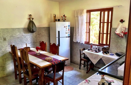 Araras House | Rest in the Valley of the Vines - Macaws