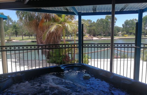 South Yunderup House | Rest & Relax ! or Play & Go adventuring.