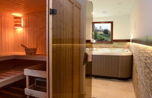 Zlin House | Restaurace a penzion pod hradem